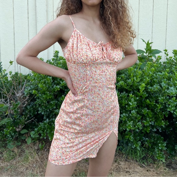 SHEIN Dresses & Skirts - ❌SOLD❌3/$20 floral mini dress